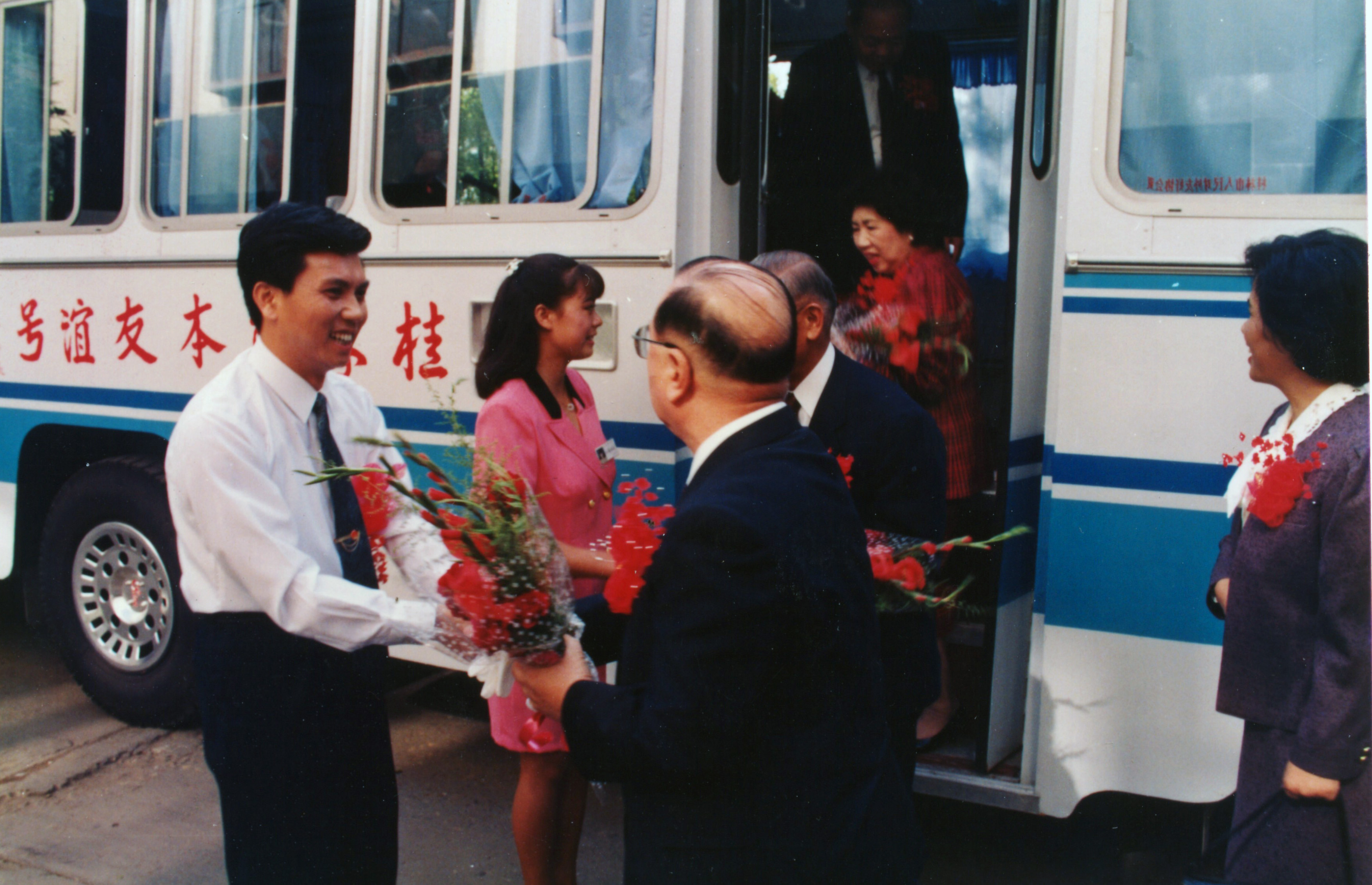 桂林市市長與熊本市市長乘坐熊本號車！.jpg